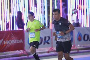 BIB: 9707, 94901
                            <button type="button" onclick="openModal(23219775)" class="btn btn-primary btn-sm float-right btn-popup" data-toggle="modal" data-target=".modal-high-quality">
                        <i class="fas fa-shopping-cart"></i> Add to Cart
                    </button>
                                            <button type="button" onclick="isThisMe(23219775, true)" class="btn btn-success btn-sm float-right btn-popup btn-isme hidden" data-toggle="tooltip" data-placement="bottom" title="นี่คือรูปของคุณใช่ไหม คลิกที่นี่เพื่อเอาเข้าอัลบั้ม">
                        <i class="fas fa-plus"></i> Add to album
                    </button>
                    <button type="button" onclick="isThisMe(23219775, false)" class="btn btn-warning btn-sm float-right btn-popup btn-isnotme hidden">
                        <i class="fas fa-ban"></i> Remove from album
                    </button>